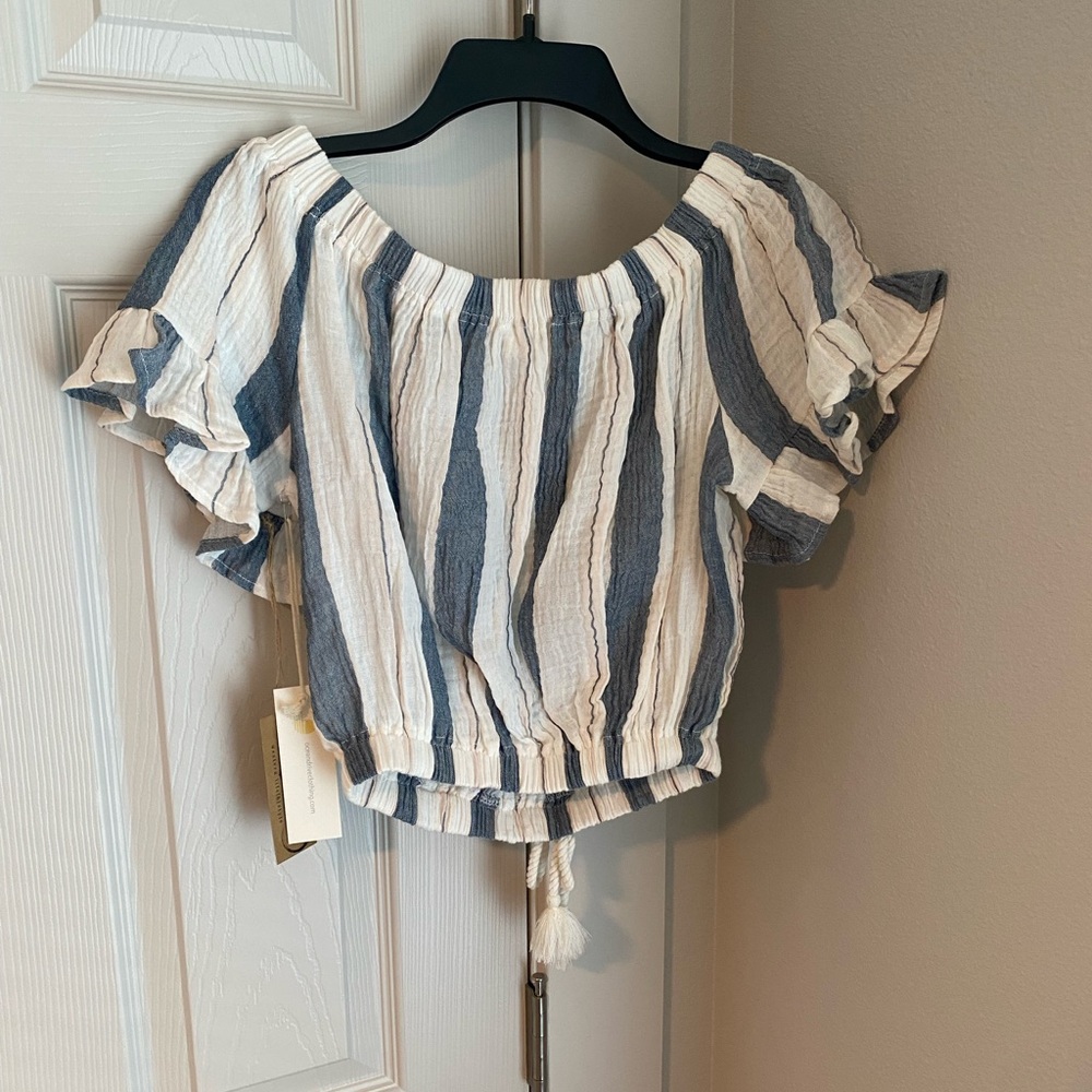 Striped Off-Shoulder Top - Picture 2 of 3